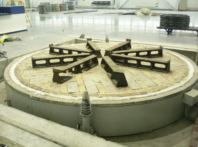 Hooded quenching furnace